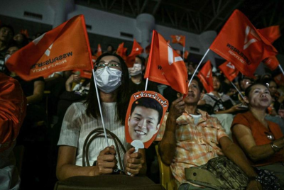 曼谷大选最后冲刺，人民党与泰自豪党难分高下!