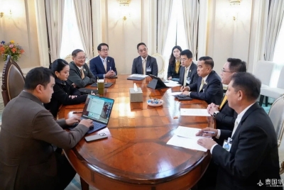 佩通坦带队解决泰柬边境商品滞留问题