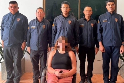 公共场合性行为，法国情侣被列黑名单!