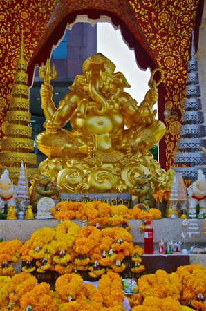 ganesha-shrine-at-central.jpg