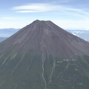 中国男子夜晚登富士山迷路遇险 日本警方紧急救援