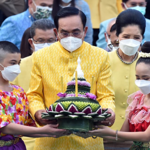 泰国前总理巴育发文致祝水灯节