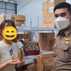 泰国警方突击非法化妆品仓库，中国女子落网