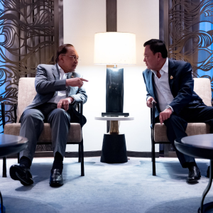 马来西亚总理安瓦尔在曼谷会晤他信