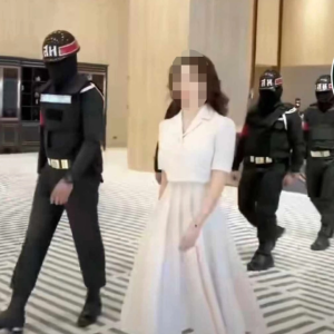 泰国陆军紧急调查疑似宪兵护送中国籍女子事件