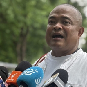 反对阵营扬言：他信走，佩通坦也得走！