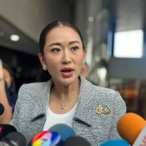 泰总理佩通坦喊话洪森：别拿劳工回国当政治工具！