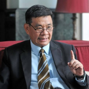 泰评论家称为泰党“通牒”似洪森喊话：48小时见真章