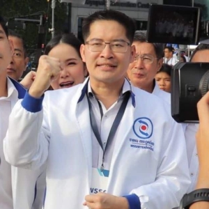 泰国总理候选人称要买10枚核弹，舆论瞬间炸锅