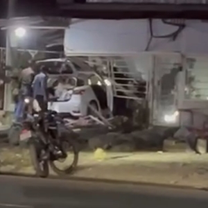 柬埔寨西港凌晨枪战,中国嫌犯逃跑撞入民宅