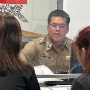 多付钱要不回？女子向警方投诉摊贩