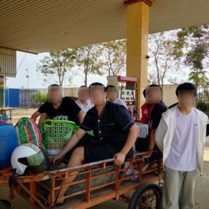 柬埔寨严查外国人,7名中国人乘三轮逃往金边被抓