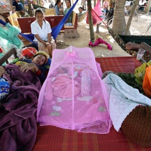 超11万柬埔寨人流离失所,柬方呼吁国际干预