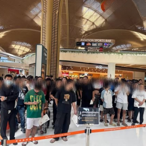 柬埔寨严打非法入境,401名中国公民被遣返