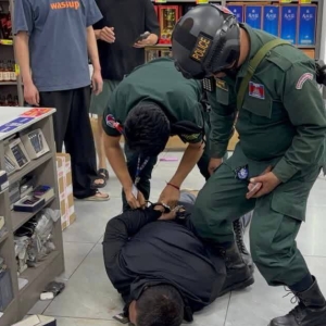 柬埔寨中国商犯困境：收入可观，却动荡不安